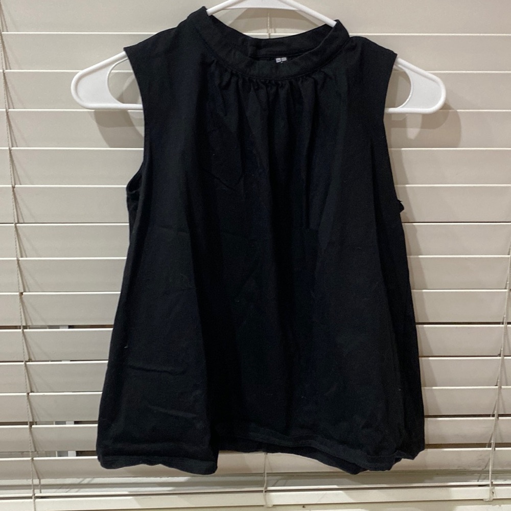 Cute black sleeveless blouse
